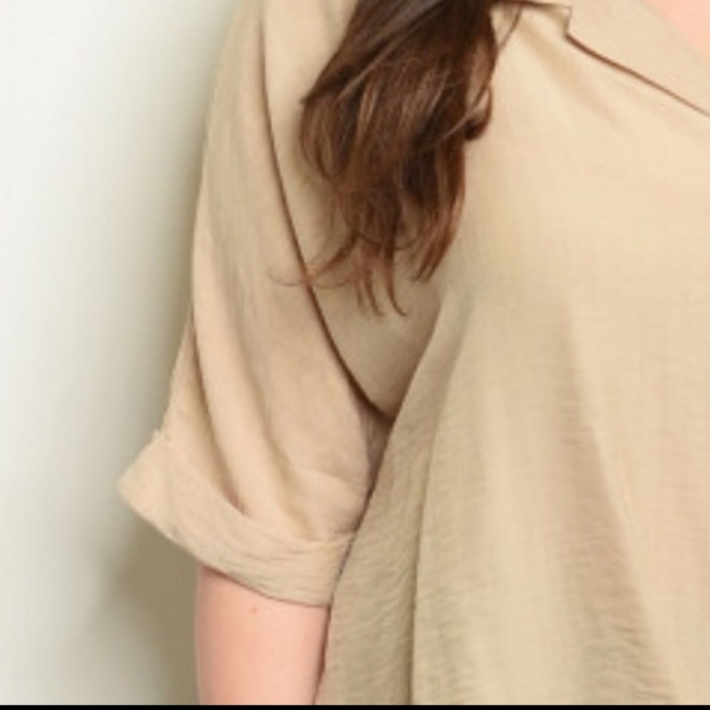 ❤Plus Sized Lightweight Taupe Top 2X - Picture 2 of 3